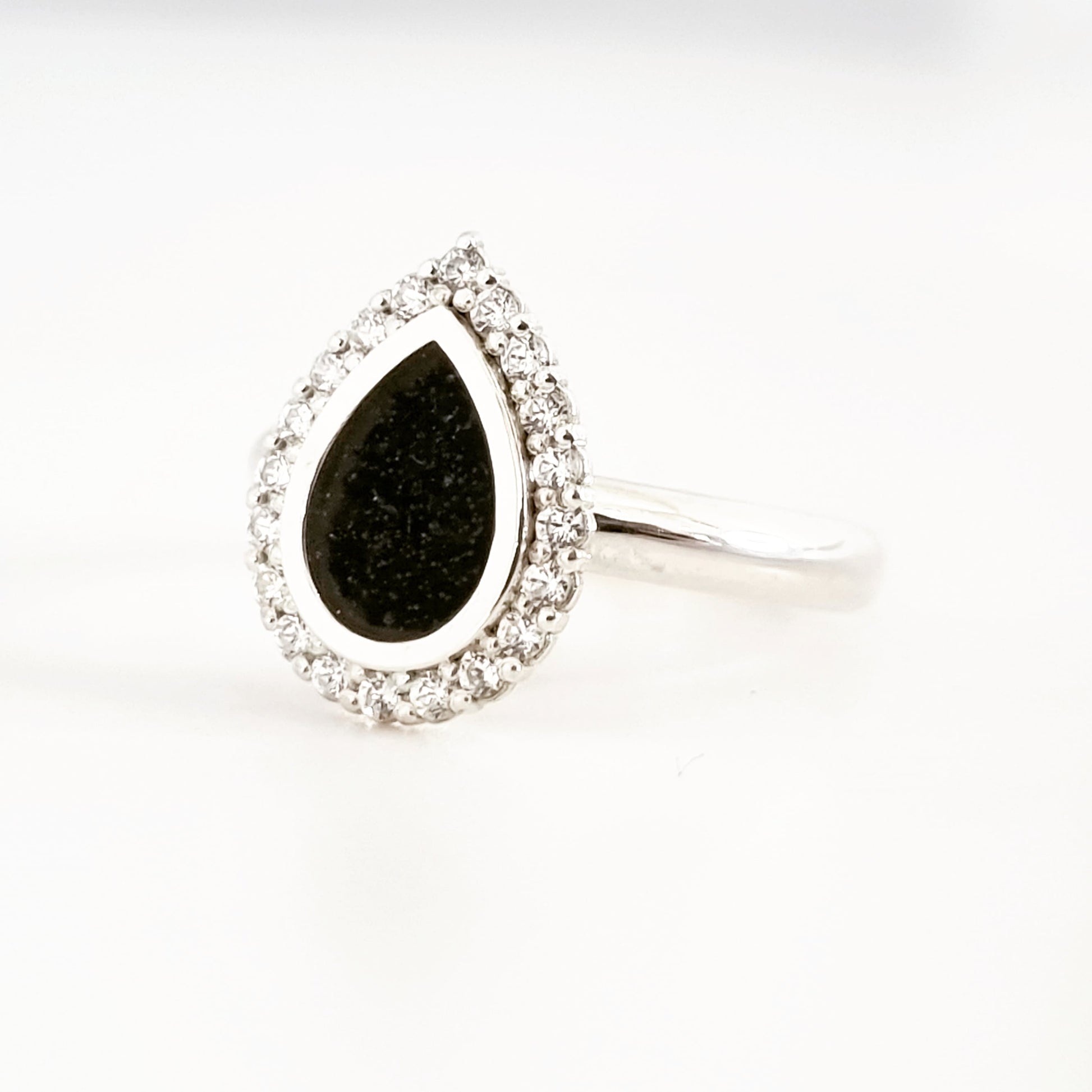 Teardrop - Cremation Ring