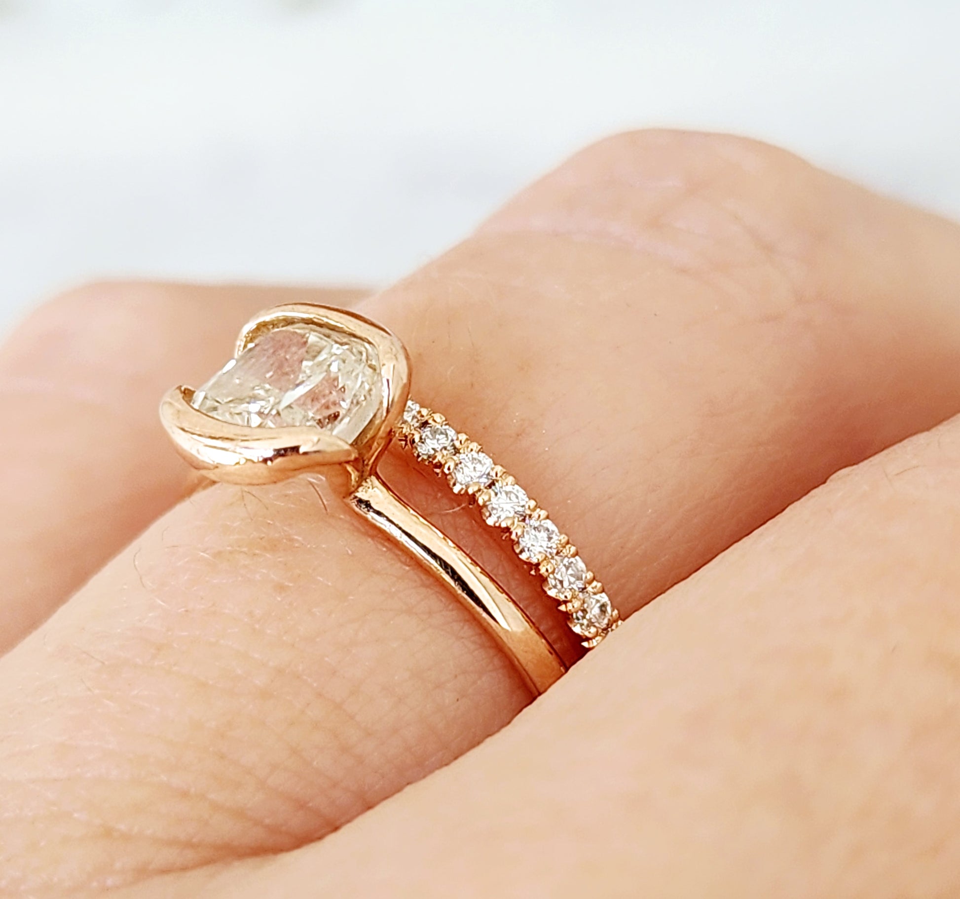 Dainty Side Band