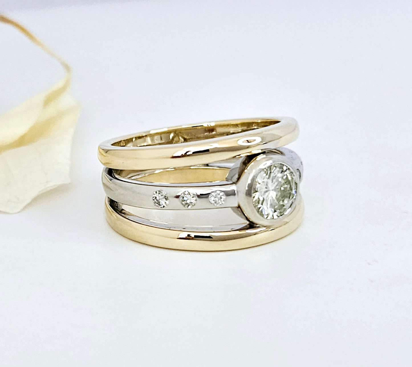 Shimmering Valley - Ring