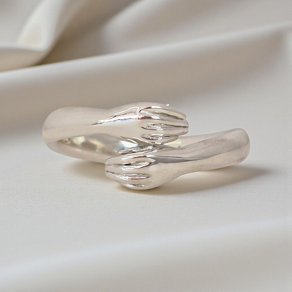 Hug Ring