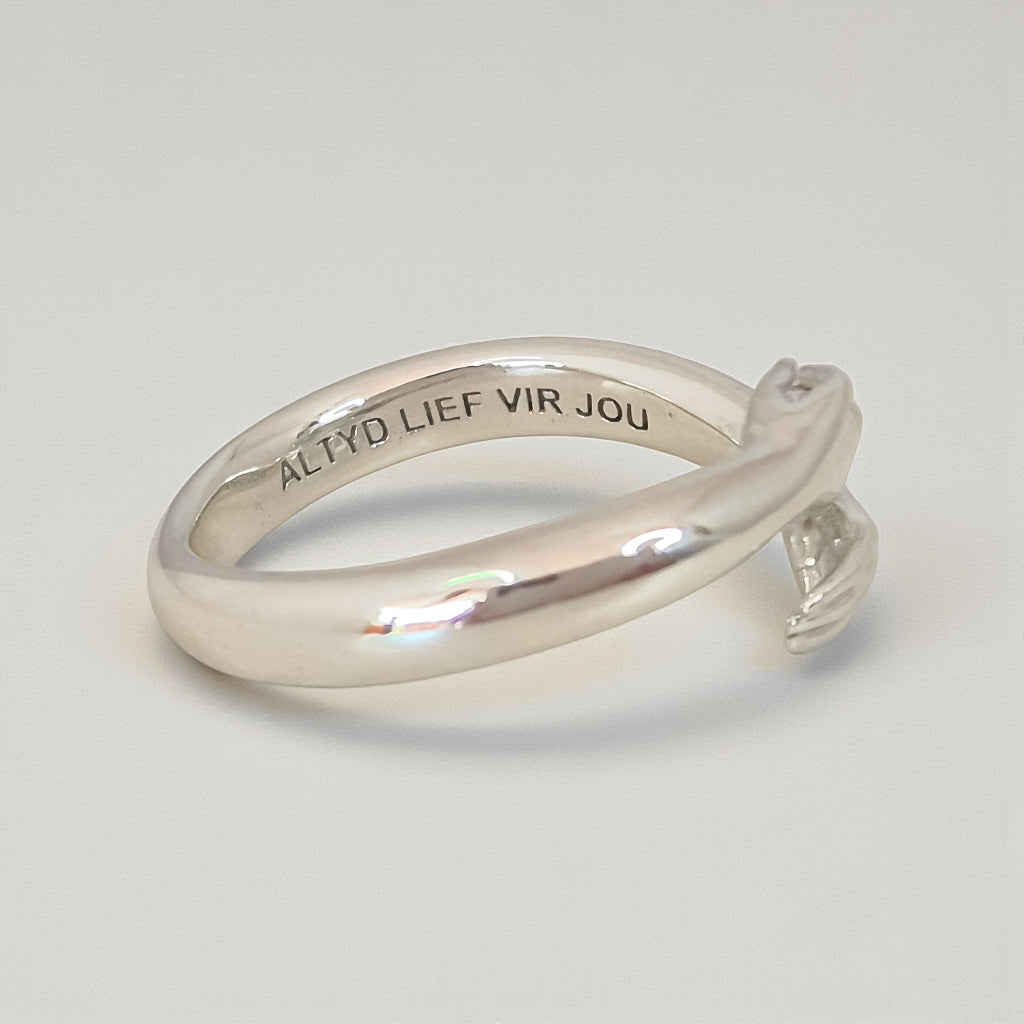 Hug Ring